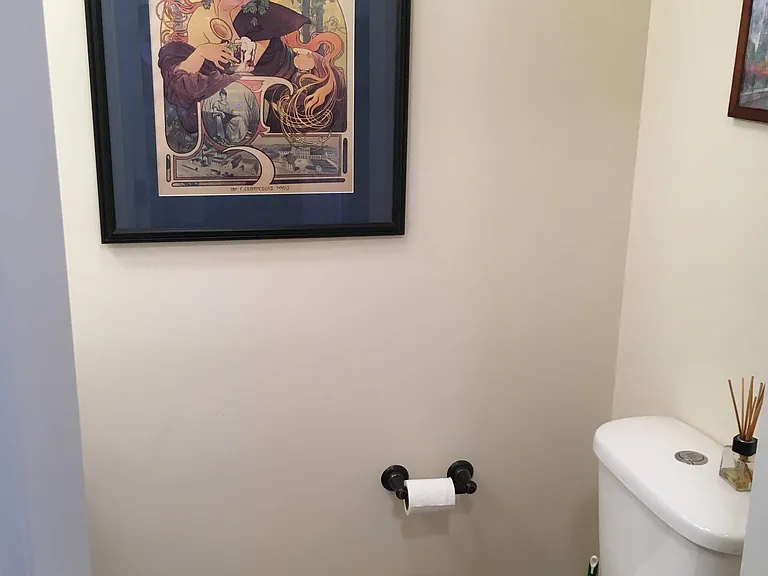 58 Elm St #B — Photo 3