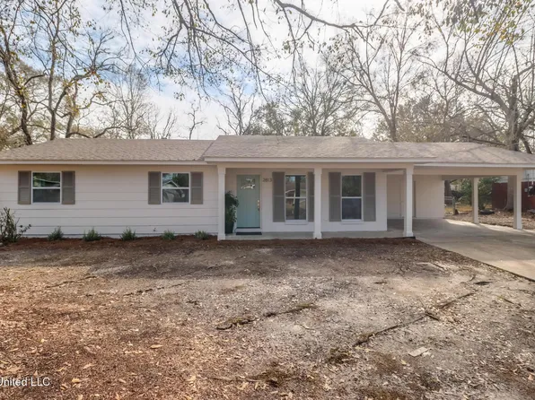2813 Nina Dr, Picayune, MS 39466