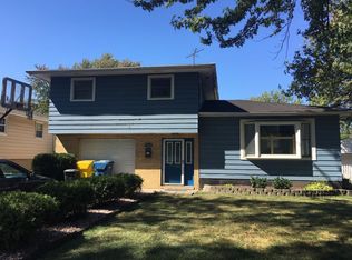 1020 N Dwiggins St, Griffith, IN 46319