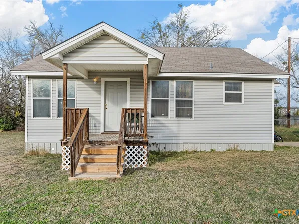 102 Terral Ct, Cameron, TX 76520