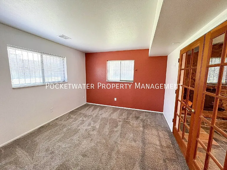 5452 Blackhawk Rd — Photo 15