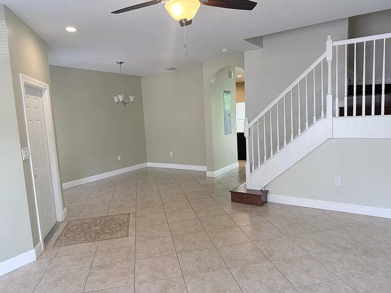 182 Lake Monterey Cir — Photo 2