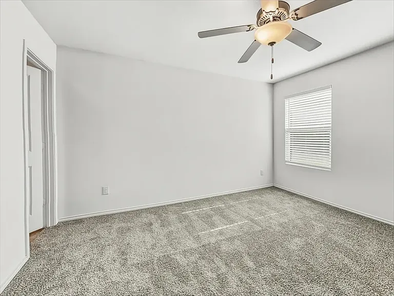 2560 Haymarket Rd — Photo 6