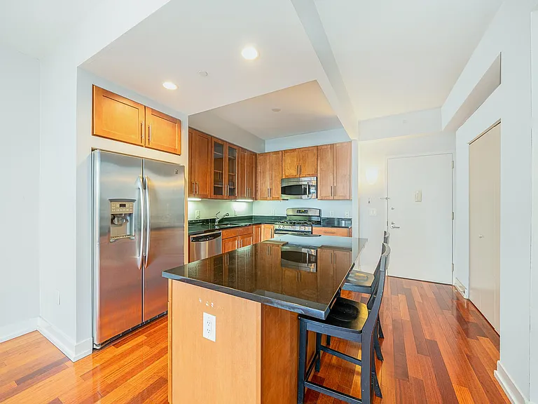 389 Washington St #H — Photo 5