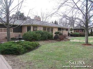 594 Upper Mill Heights Dr, Salina, KS 67401