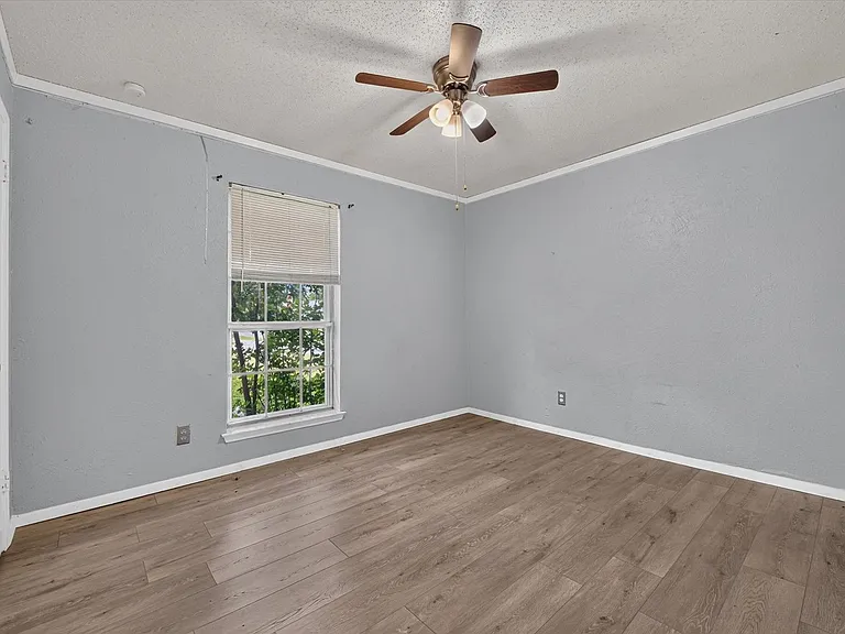 210 Nettletree St — Photo 17