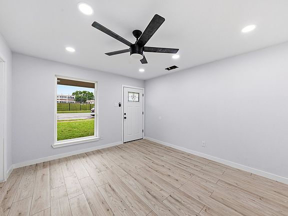 3rd image of 3842 Soft Wind Dr