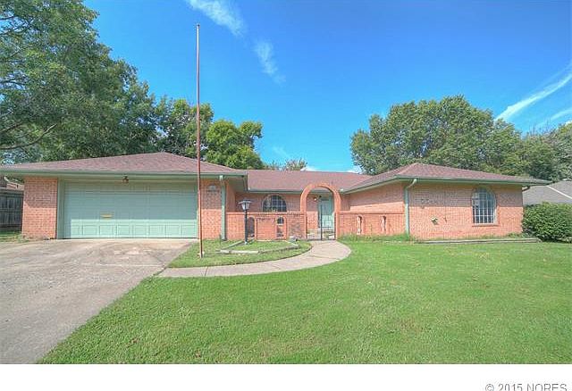 1st image of 1225 Harris Dr