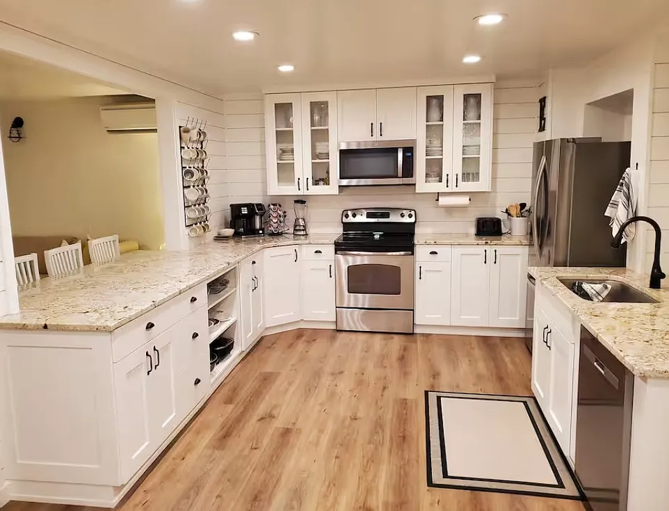 3 bed, 1856 sqft, $2,800 — Photo 3