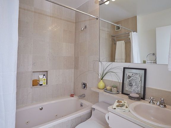5th image of 455 E 86th St APT 6A