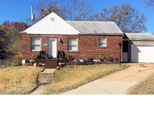 157 Lemay Gardens Ct, Saint Louis, MO 63125