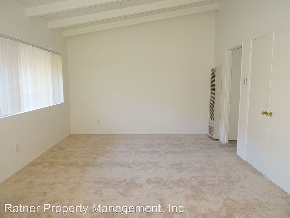 2nd image of 5424 Corteen Pl APT 27