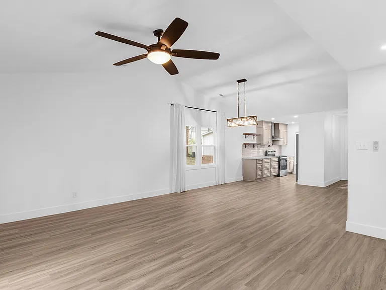 1413 Grantland Pl — Photo 11