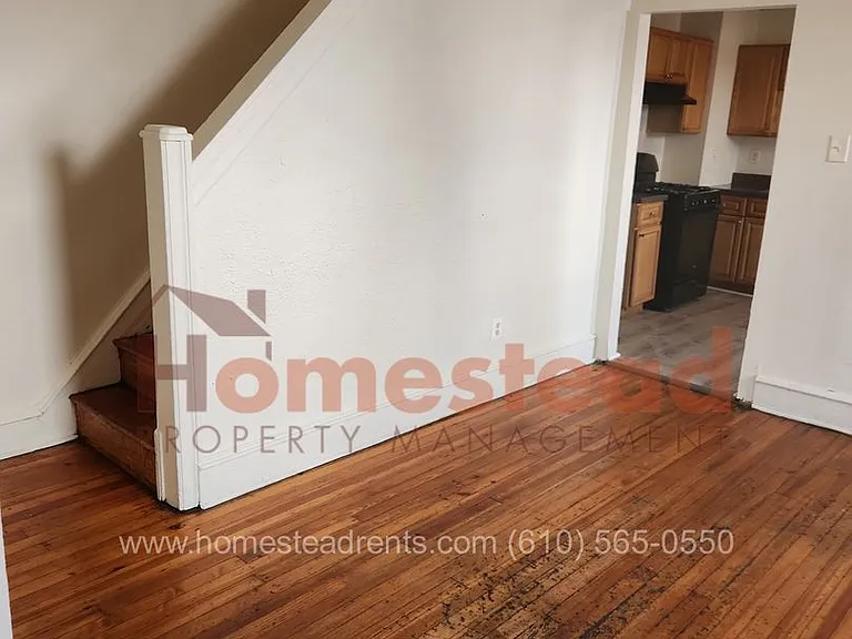 310 Moore St — Photo 10