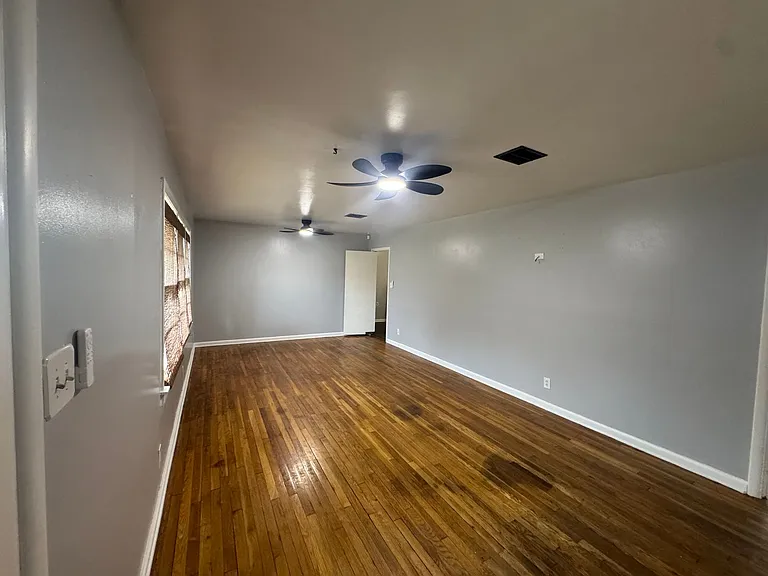 963 Green Ridge Rd — Photo 3