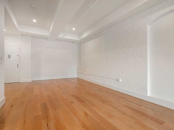 4th image of 275 Park Ave APT 3Q