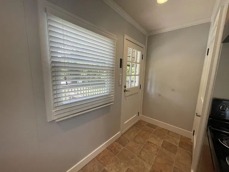 420 S Mitchell St — Photo 11