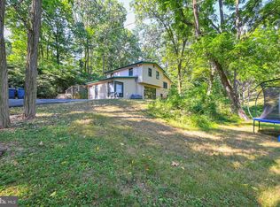 128 E Winding Hill Rd, Mechanicsburg, PA 17055