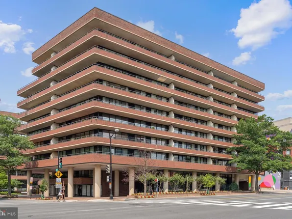 2555 Pennsylvania Ave NW APT 711, Washington, DC 20037