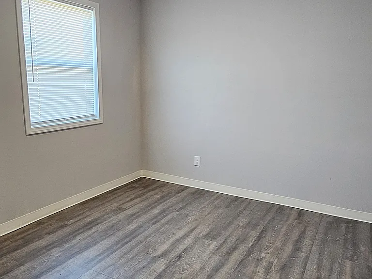 1610 Greer St — Photo 6