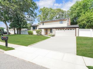 37 Belair Rd, Selden, NY 11784