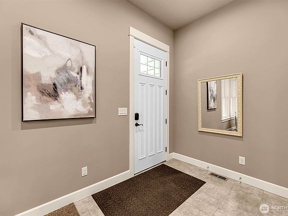 3rd image of 4029 NW 77th Avenue