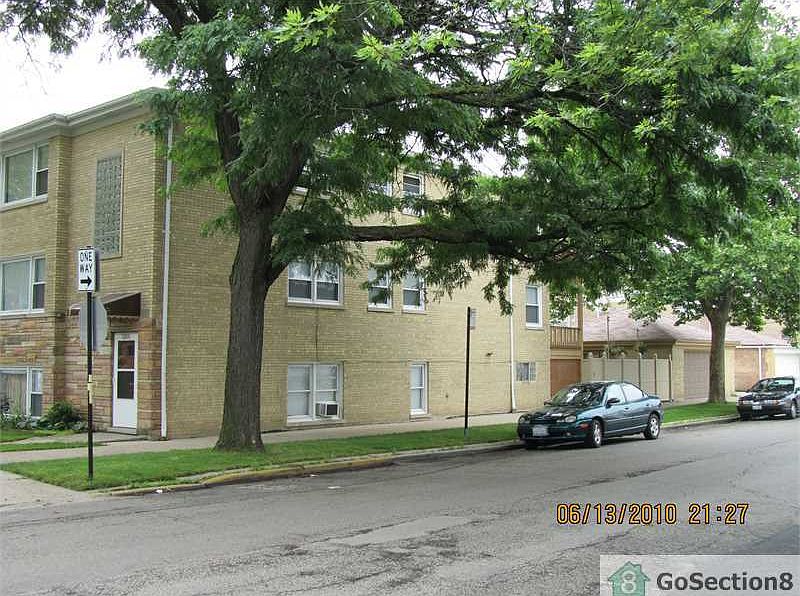 1st image of 5359 W Drummond Pl #2