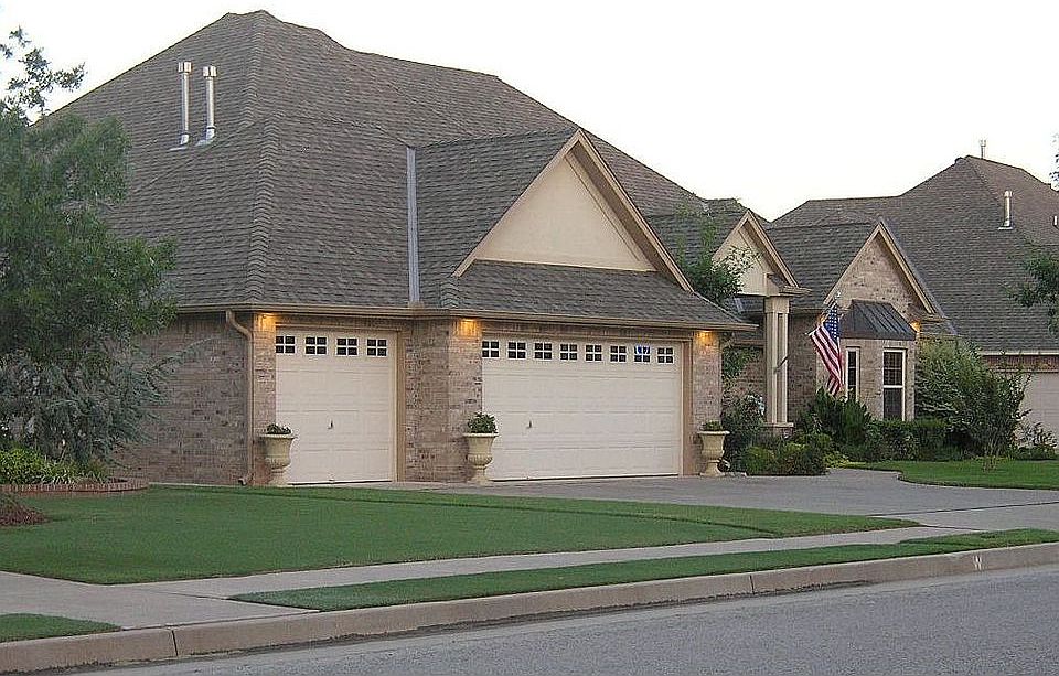 1st image of 10712 Shoreside Dr
