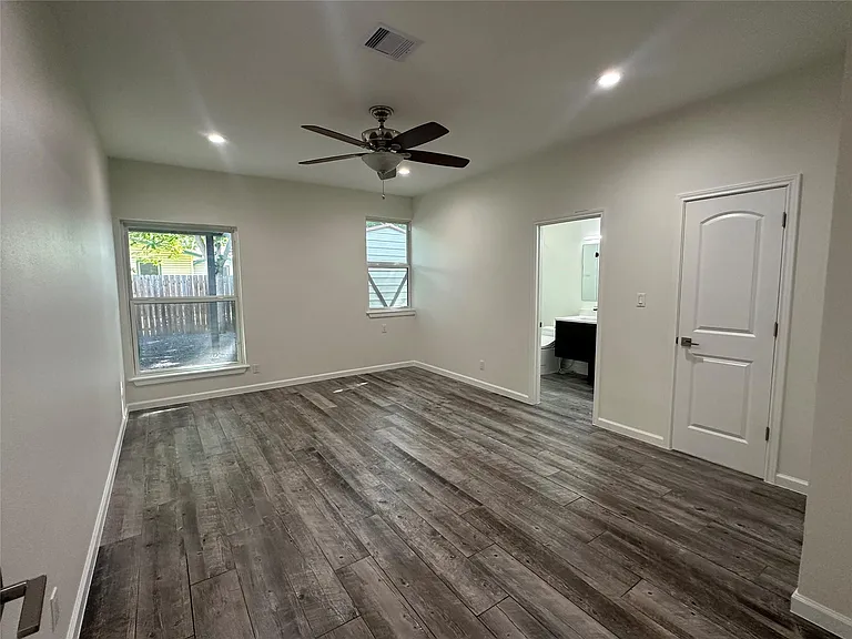 908 Plateau Cir — Photo 12