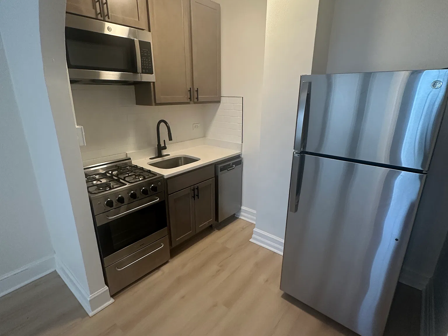 1 bed, 550 sqft, $1,075 — Photo 1