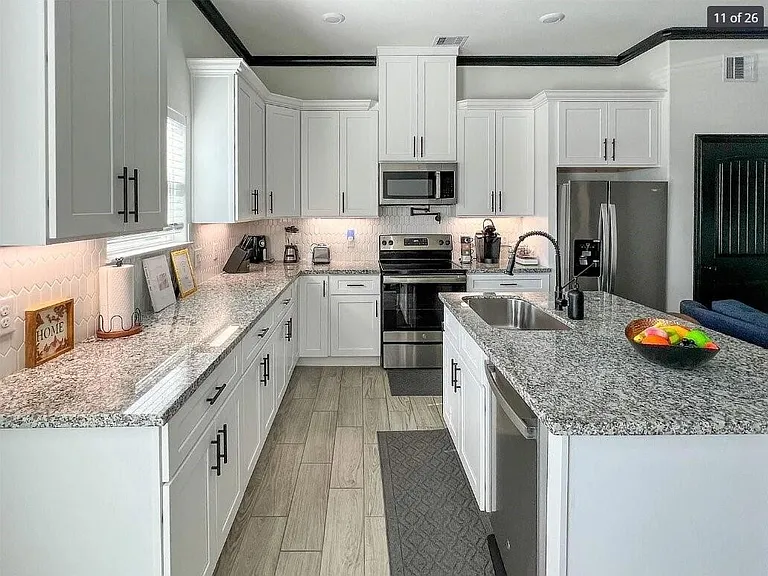 3407 Sakowitz St #B — Photo 6
