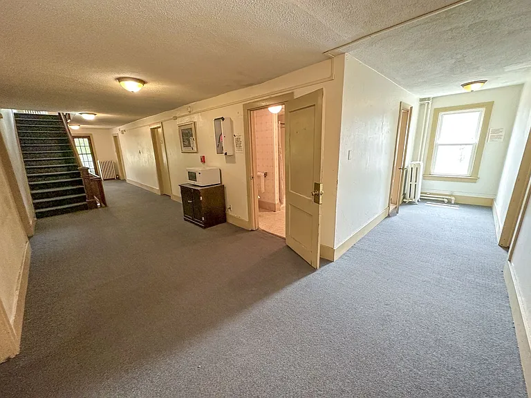233 Sheldon — Photo 7