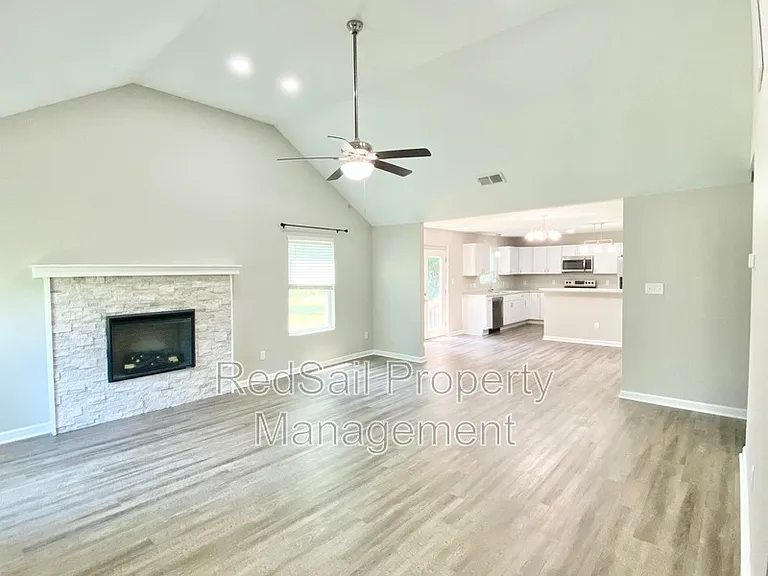 1005 Carys Chapel Rd — Photo 3