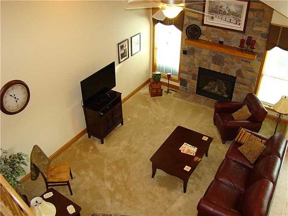 5th image of 104 Crimson Dr