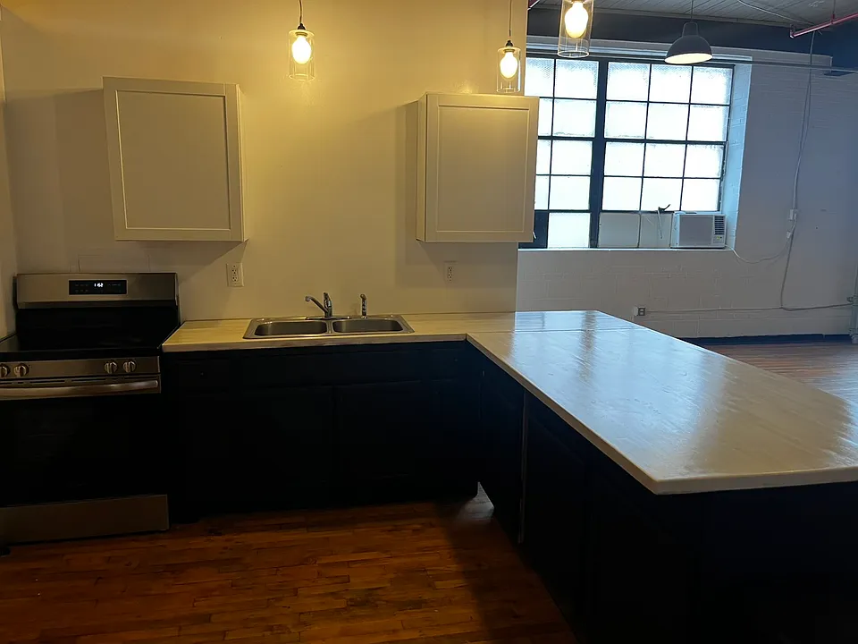 1501 Kemper St #240