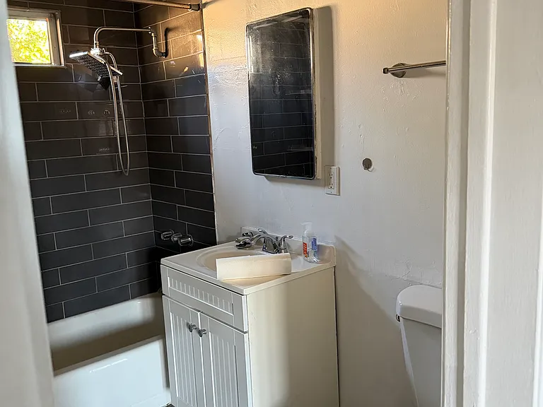 8141 6th St #B — Photo 4