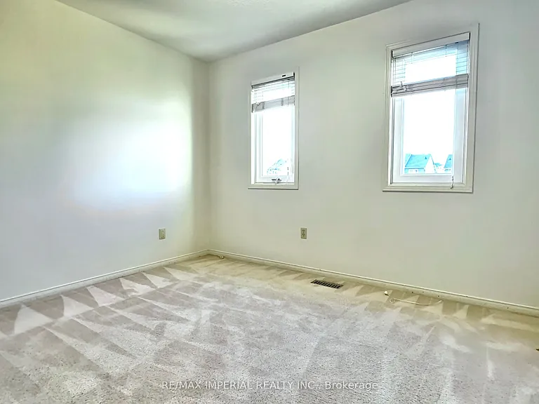 3058 Dalehurst Dr — Photo 29