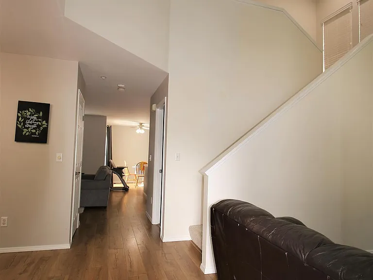 2153 McDonald Ave — Photo 21