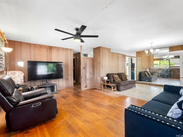 94-347 Honowai St, Waipahu, HI 96797