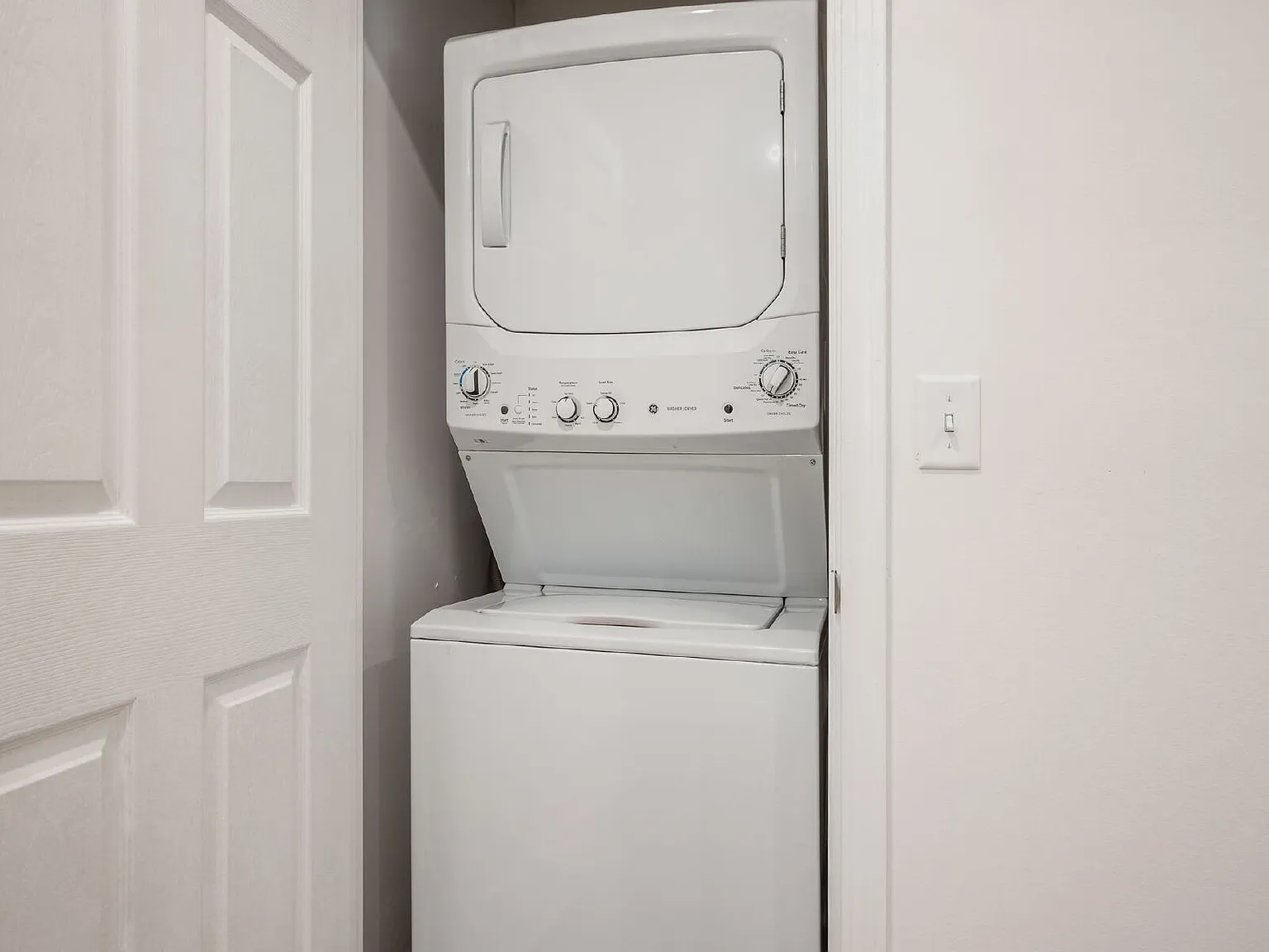 2 bed, 1.0 bath, 728 sqft, $1,550 — Photo 3