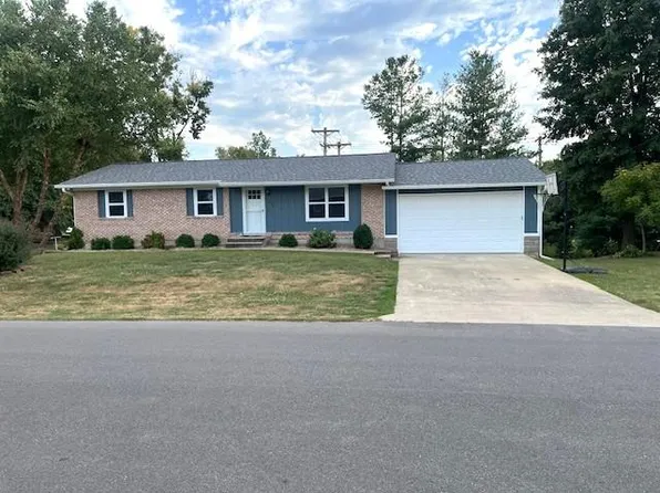 1004 Overbrook Dr, Macon, MO 63552