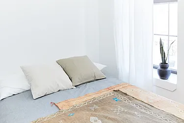 Rented by Venn NY Inc