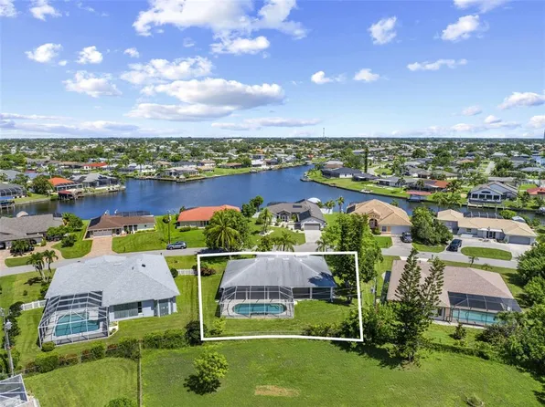 1002 SE 17th St, Cape Coral, FL 33990