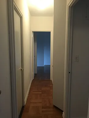 Rented by Carlyle Property Management | media 7