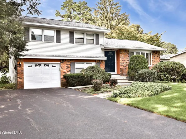 19 Scotch Pine Drive, Voorheesville, NY 12186