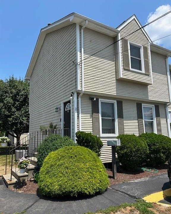 1st image of 21 Falcon Ave Unit 21
