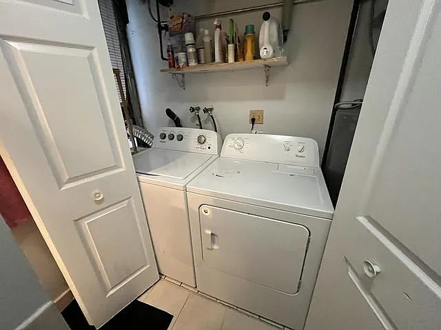 1416 W Wolfram St #G — Photo 8