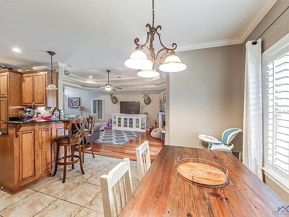 5th image of 215 Brentwood Dr