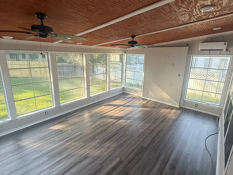 23248 Spring Crest Dr — Photo 12