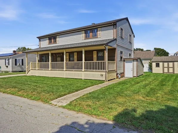 21 Webster St, Dartmouth, MA 02748